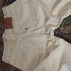 Vintage 501 levis, pale yellow.... Made in U.S.A. sz.32x32...1980s... Very Rare